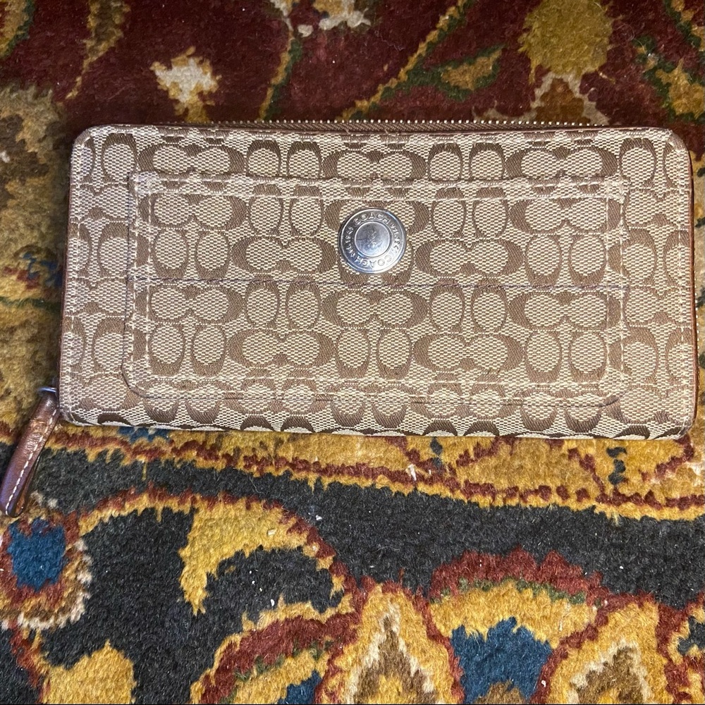 Vintage Coach wallet and matching key chain